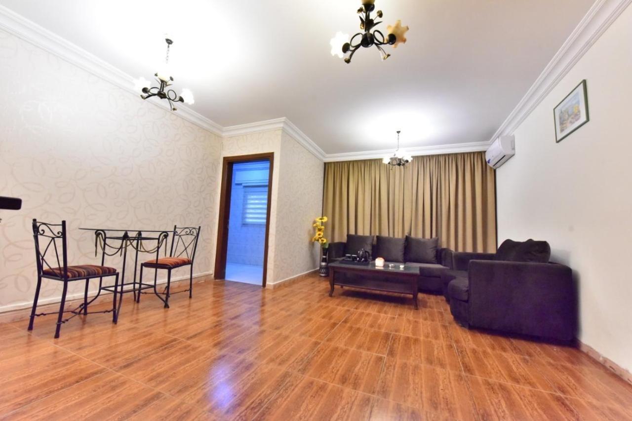 Al Farooq Hotel Apartments Amman Exteriör bild