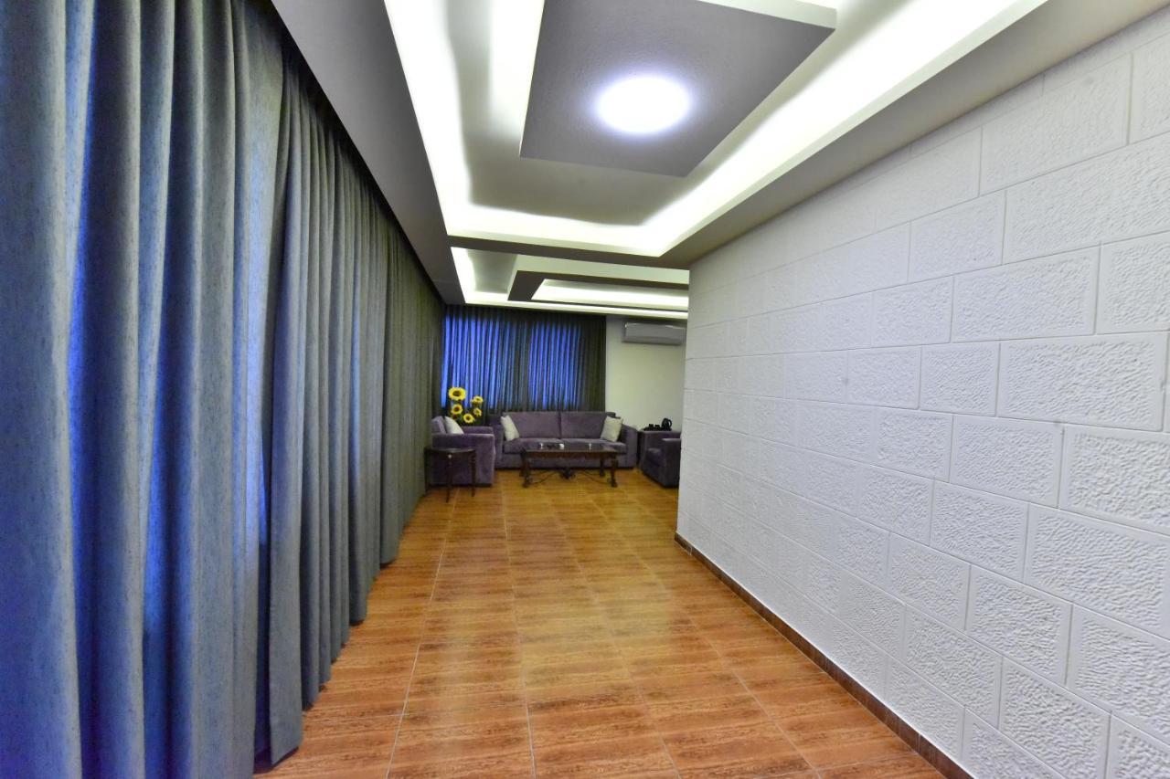 Al Farooq Hotel Apartments Amman Exteriör bild