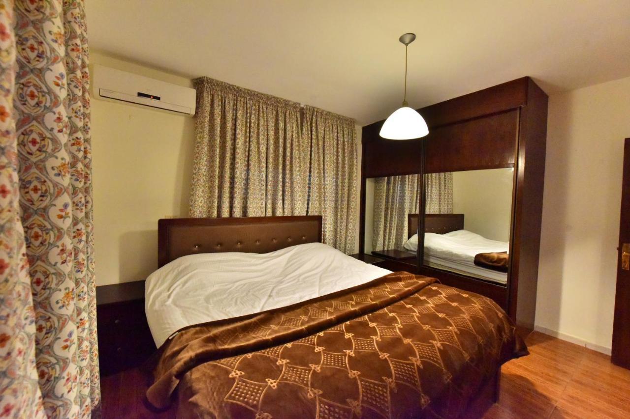 Al Farooq Hotel Apartments Amman Exteriör bild