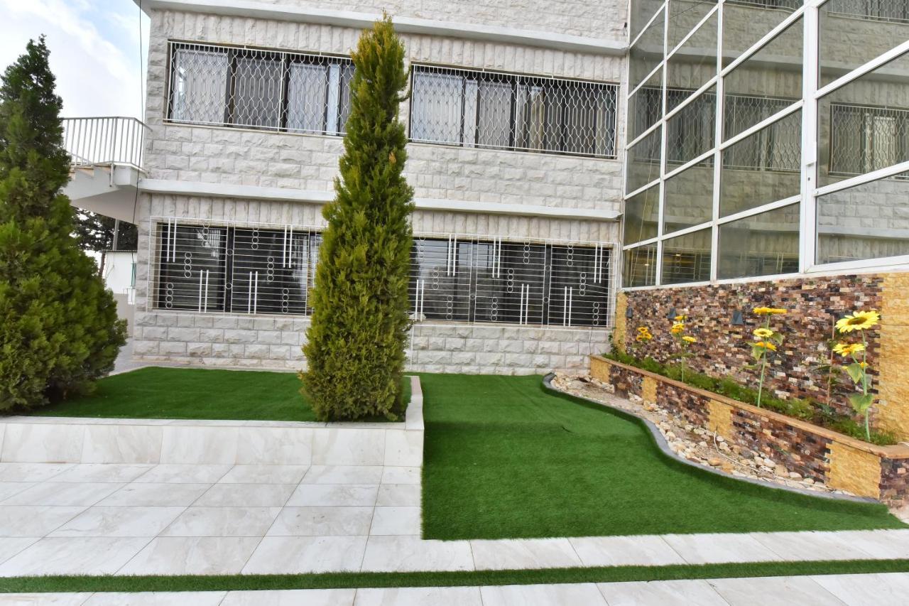 Al Farooq Hotel Apartments Amman Exteriör bild