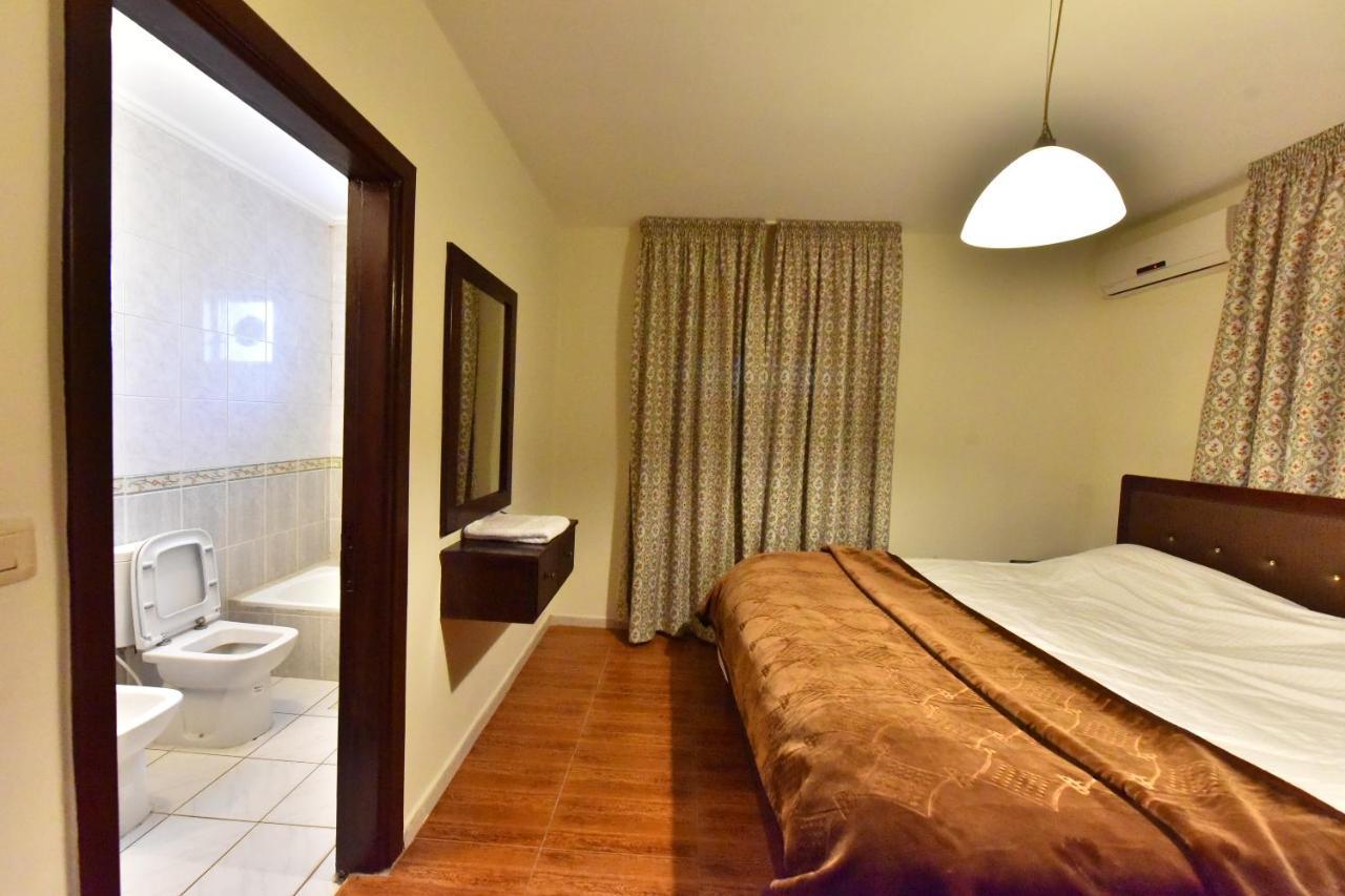 Al Farooq Hotel Apartments Amman Exteriör bild