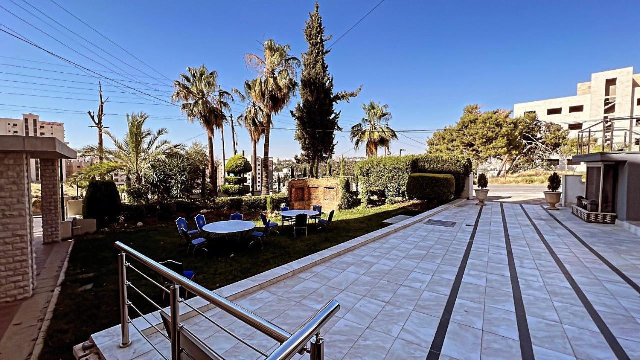 Al Farooq Hotel Apartments Amman Exteriör bild